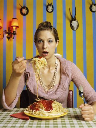 glycemic pasta woman what nutritionists order when they eat out