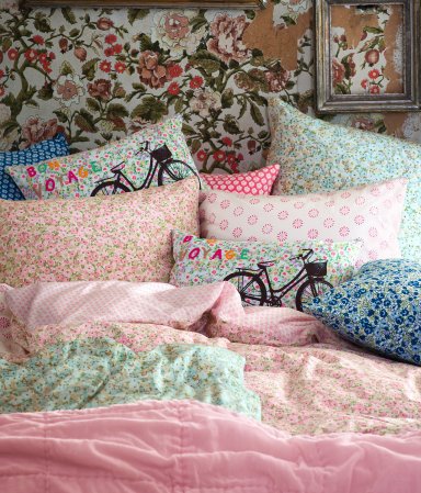 bed-bedroom-bike-flowers-Favim.com-626707