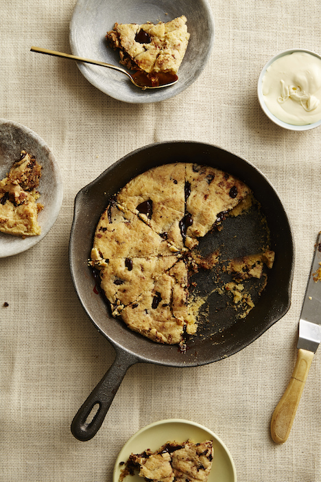 Choc Chip Skillet Cookie